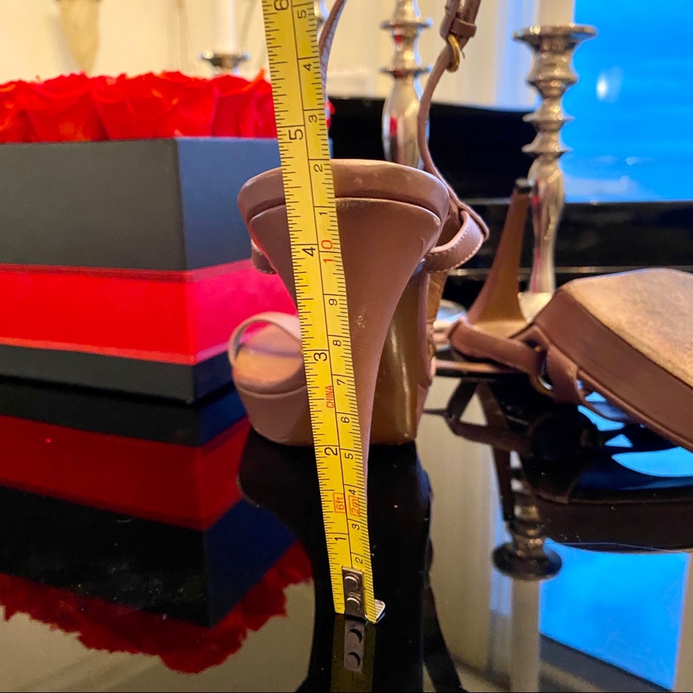 AUTH GUCCI TAN LEATHER PLATFORM W/ GOLD HORSEBIT - Picture 12 of 16